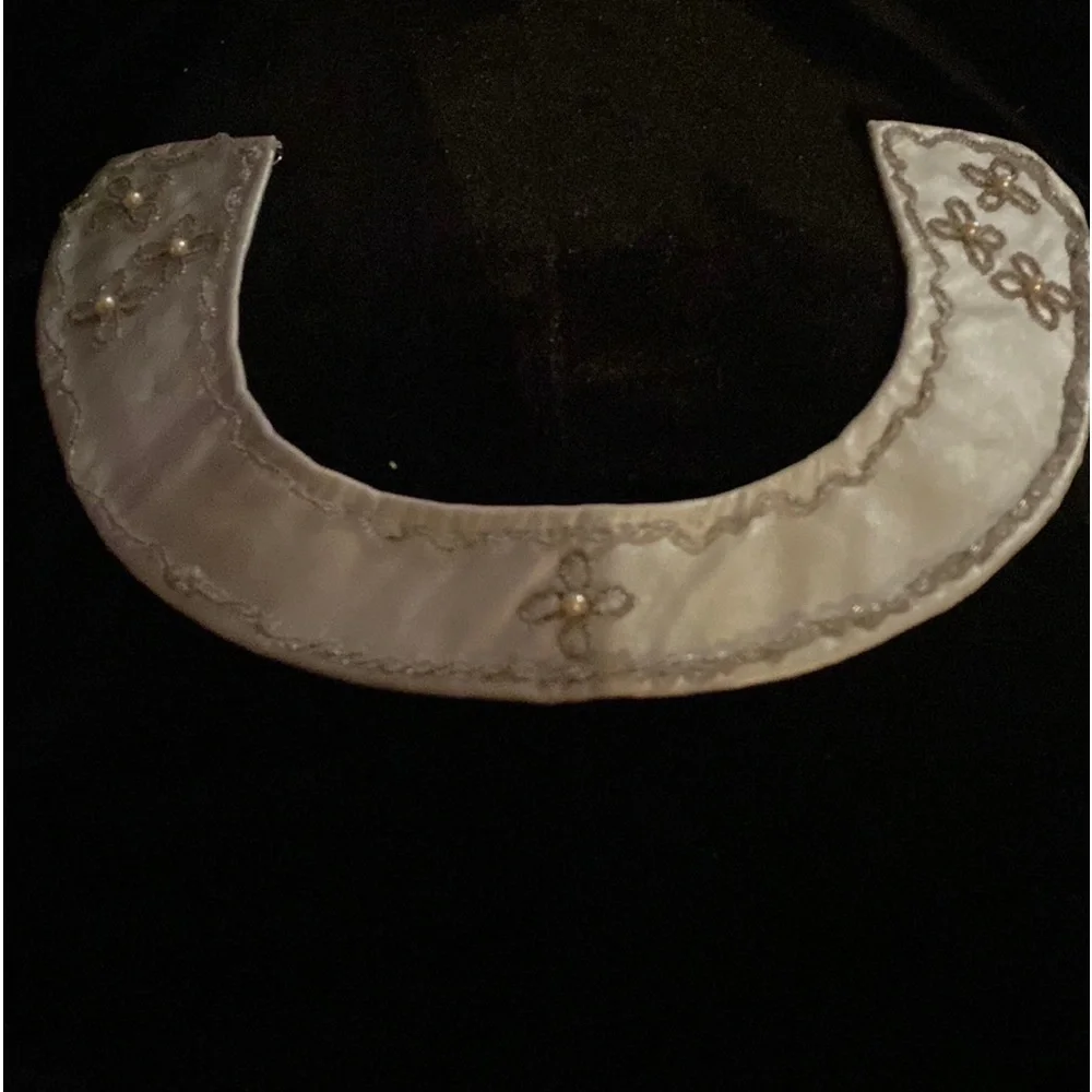 Vintage Sweater Collar - Picture 2 of 3